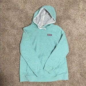 Vineyard vines sweatshirt
